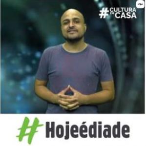 Homem careca sorrindo