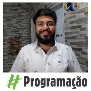 Homem sorrindo