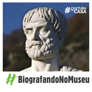 Imagem da estátua de Aristóteles